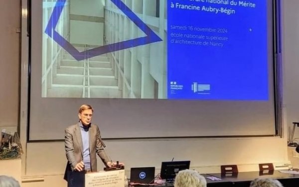 Félicitations à Francine Aubry-Bégin, présidente du conseil d’administration de l’École Nationale Supérieure d'Architecture de Nancy qui s’est vue remettre les insignes de chevalier dans l’ordre national du Mérite par Helene Boulanger, présidente de l’Université de Lorraine samedi 16 novembre à l’école. 

Accueillies par la directrice de l’école Gaëlle Perraudin et en présence de Mathieu Klein, président de la Métropole du Grand Nancy et maire de Nancy, de nombreuses personnalités élues, actrices du monde économique ou architectural étaient à ses côtés pour ce temps solennel de reconnaissance de son engagement. 

#architecture #teamarchi #enseignementsuperieur 
@culture_gouv @metropolegrandnancy @mathieuklein.nancy